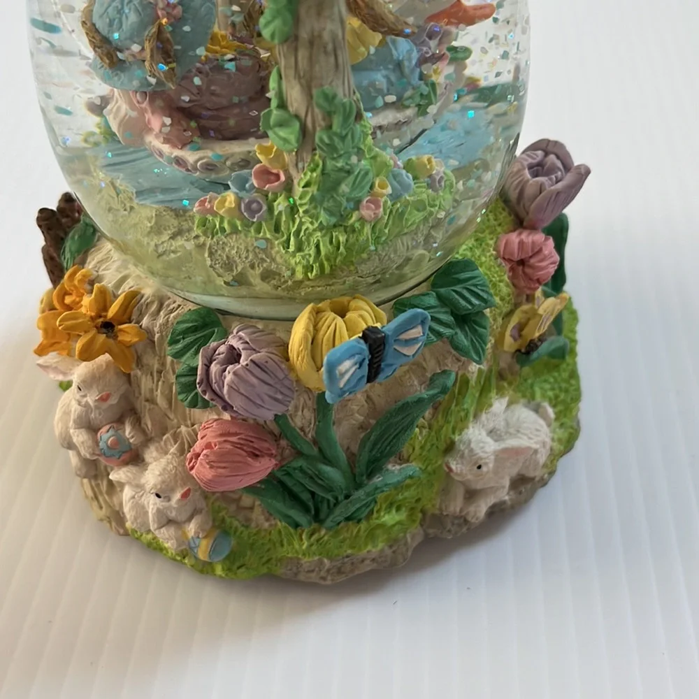 Mercuries USA 1994 Fairy Land Motif Musical Egg-Shaped Snow Globe 6"H 4.25"Base - Picture 5 of 5